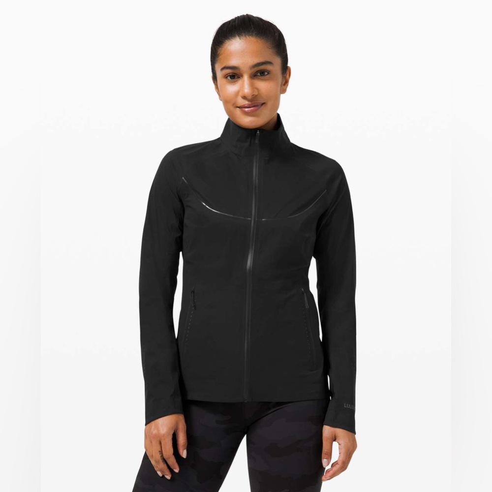 Lululemon Fast and Free windbreaker